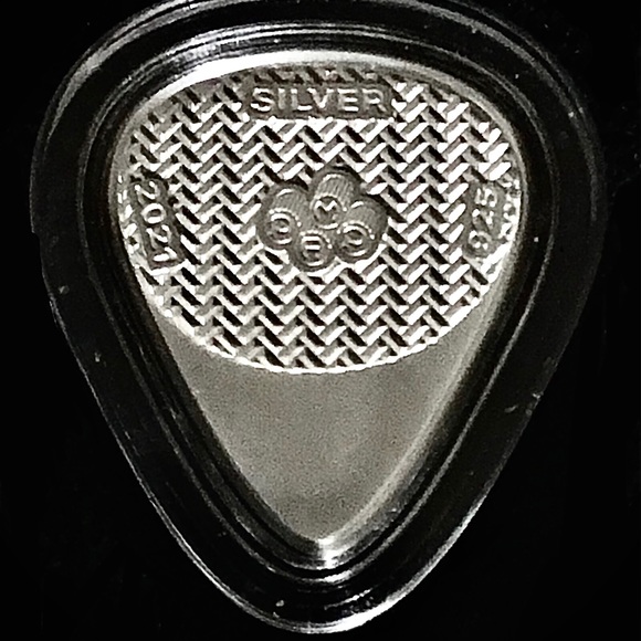 SOLD SOLD SOLD Silver Fender Guitar Pick - Picture 6 of 7